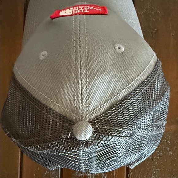 The North Face Gray Cap with Red Logo - Picture 3 of 4